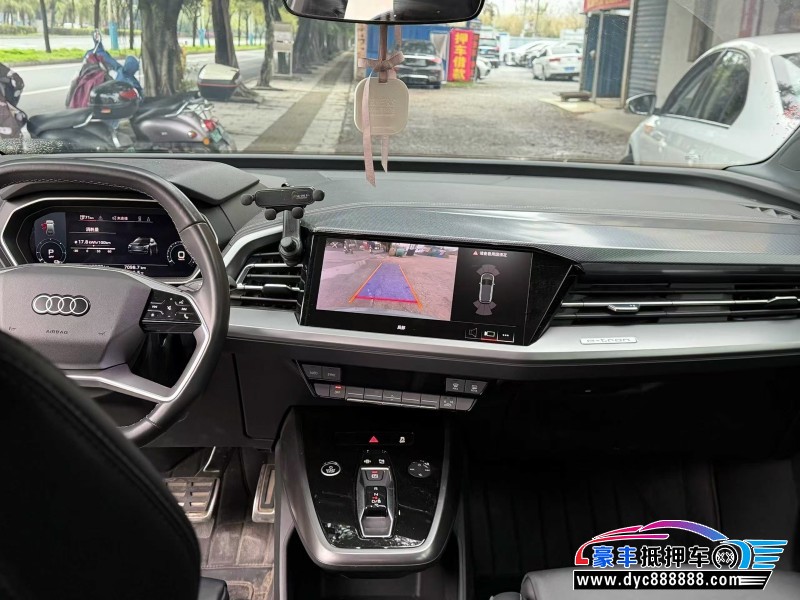 24年奥迪Q4轿车抵押车出售