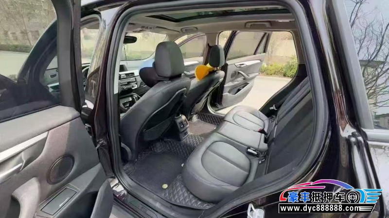 17年宝马X1轿车抵押车出售