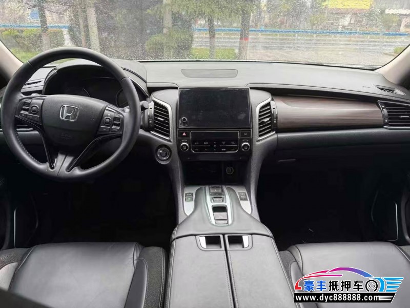 17年本田冠道轿车抵押车出售