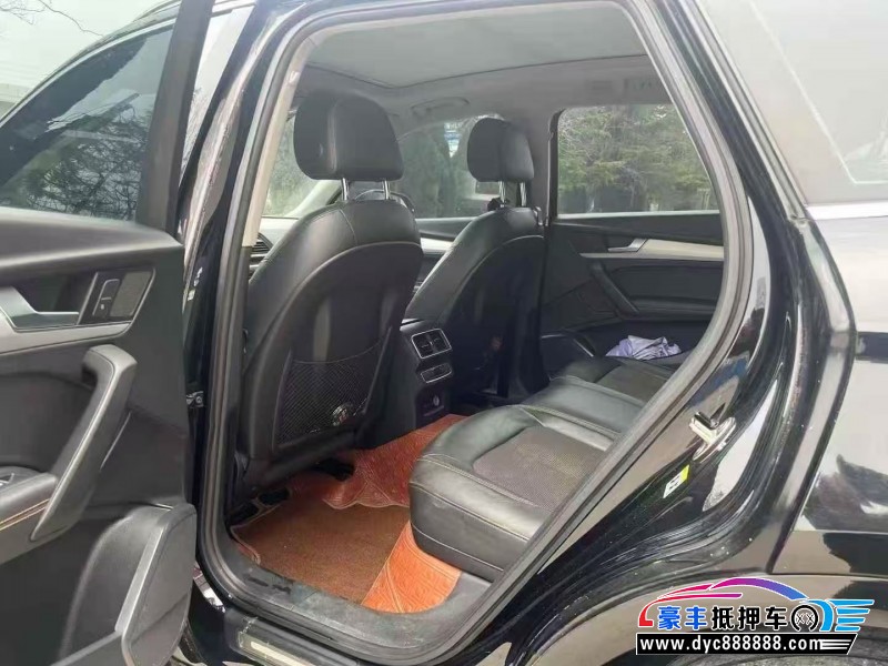 21年奥迪Q5轿车抵押车出售