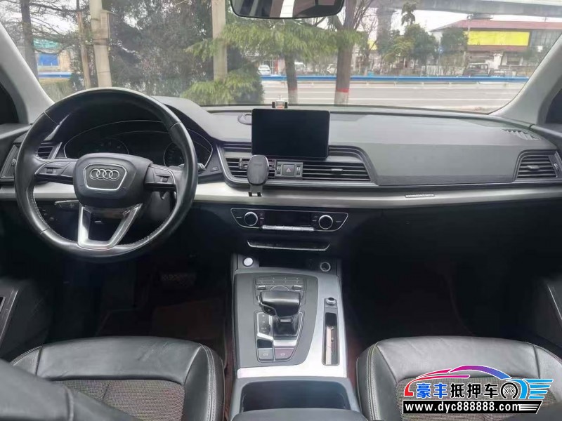 21年奥迪Q5轿车抵押车出售