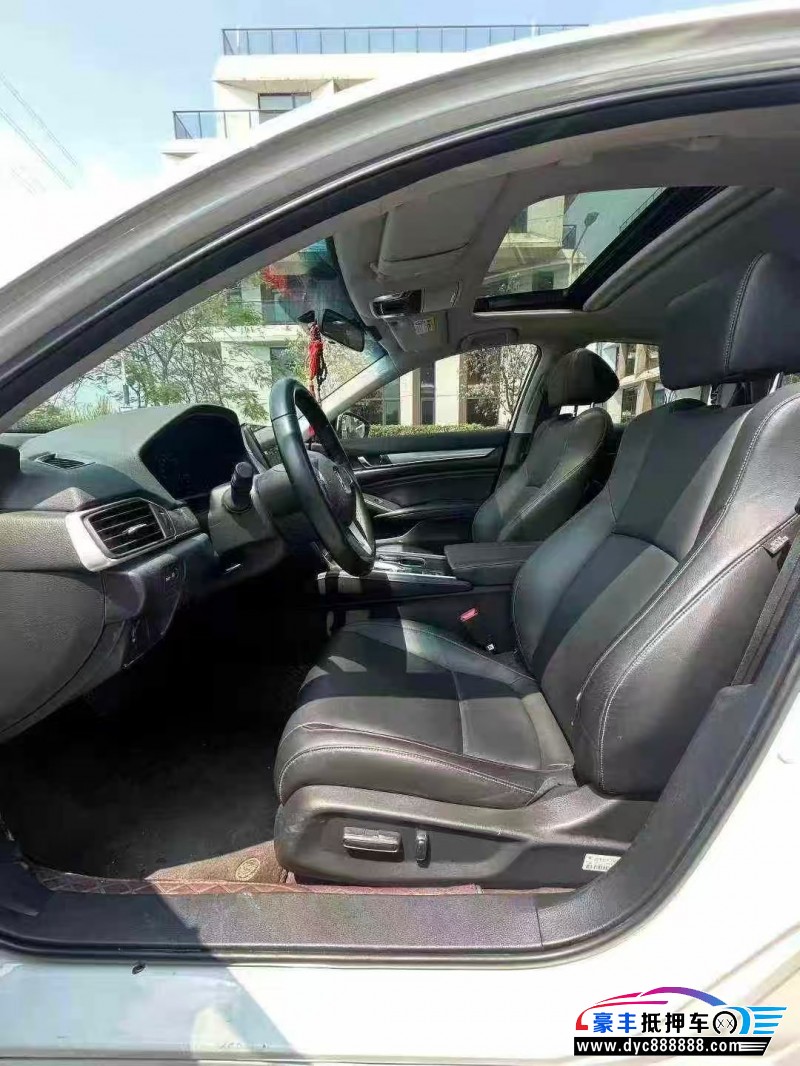 22年本田雅阁轿车抵押车出售