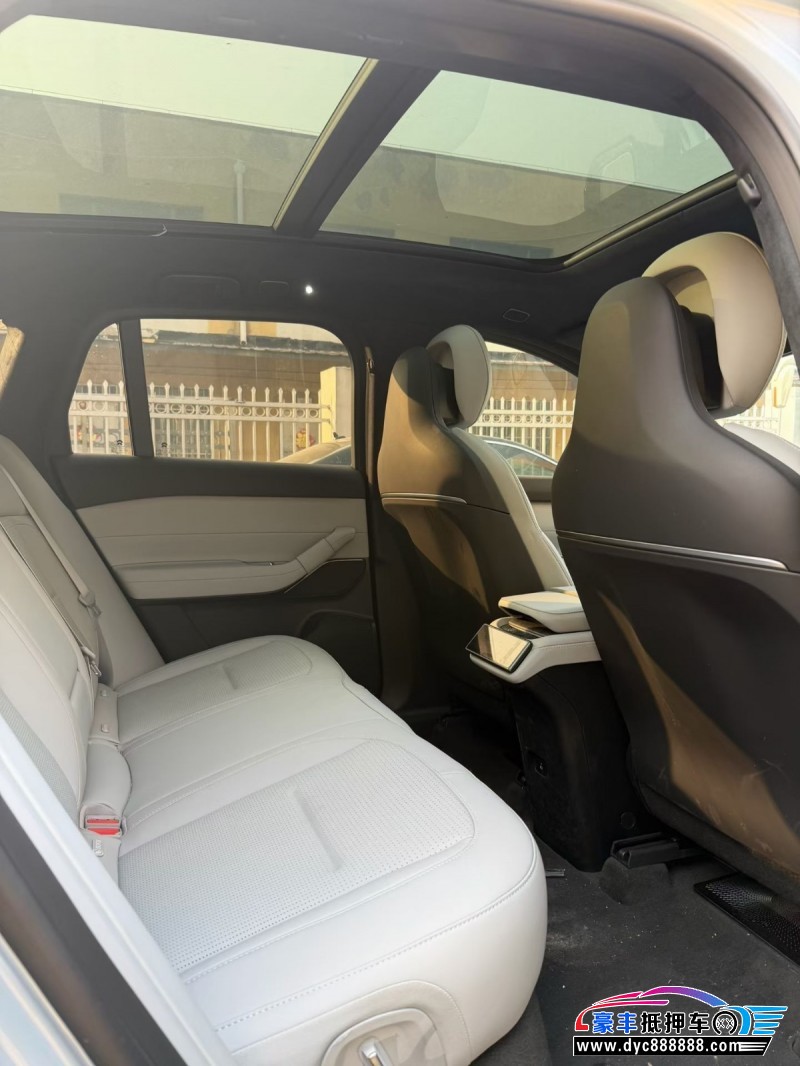 24年蔚来ES6轿车抵押车出售