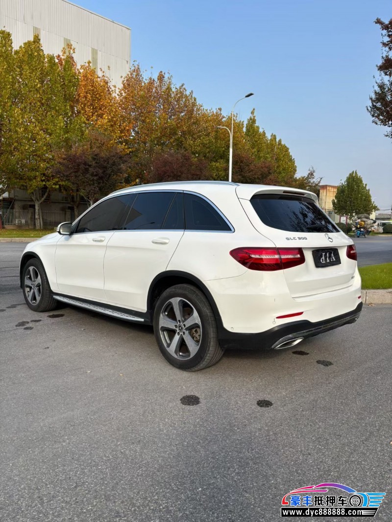 18年奔驰GLC轿车抵押车出售