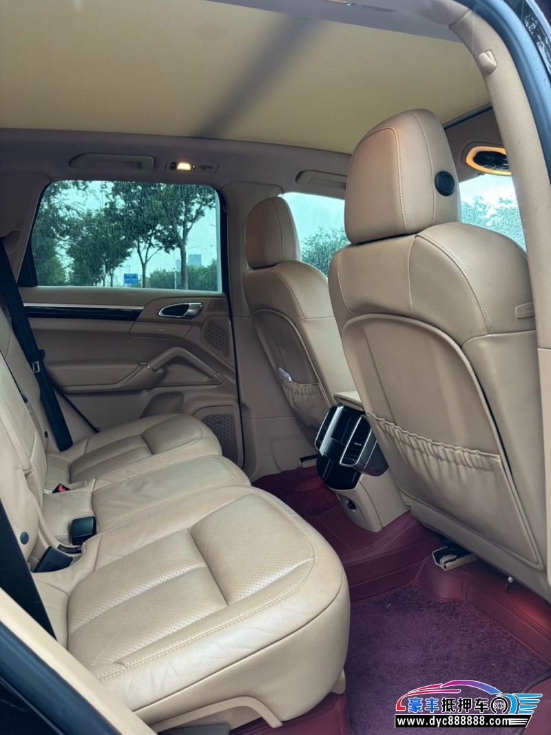 16年保时捷卡宴轿车抵押车出售