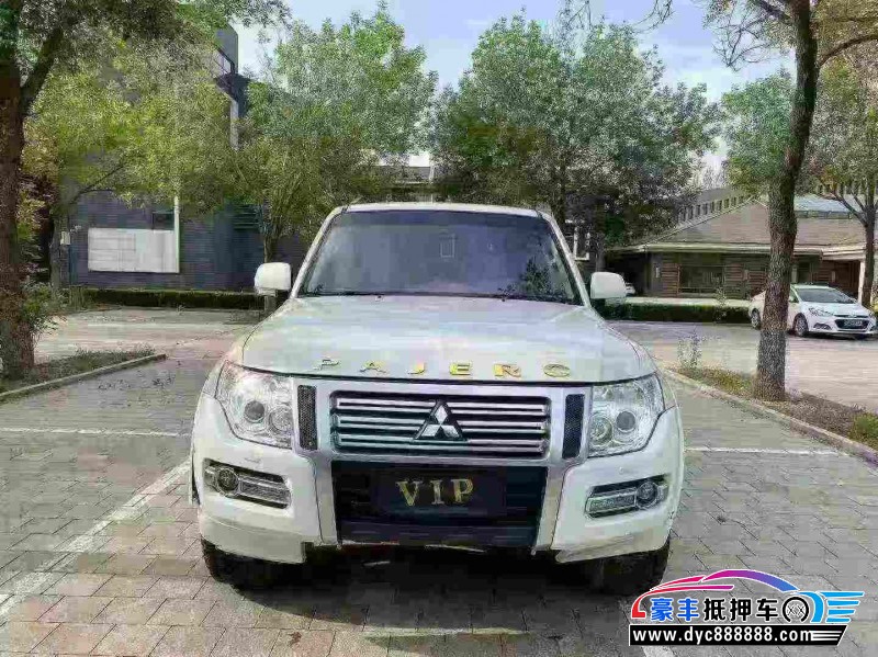 19年三菱帕杰罗轿车抵押车出售