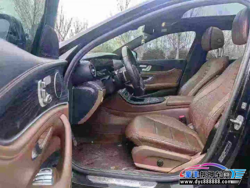 22年奔驰E轿车抵押车出售