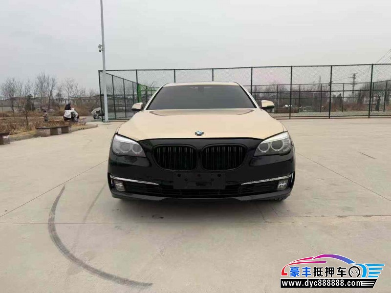抵押车出售15年宝马7系轿车