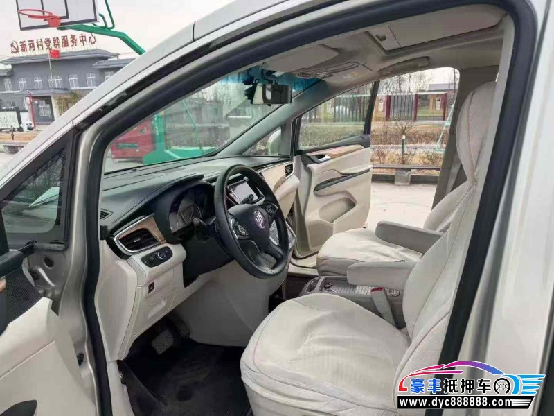 18年别克GL8轿车抵押车出售