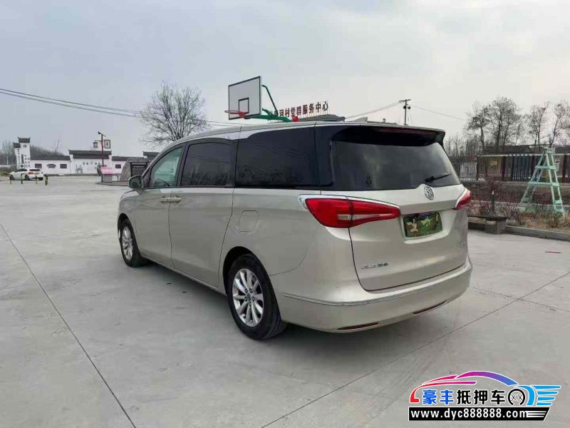 18年别克GL8轿车抵押车出售