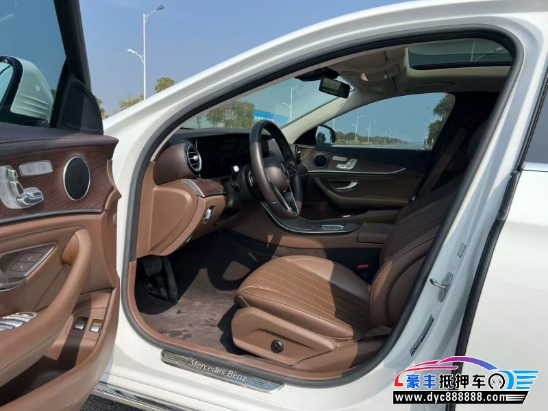 23年奔驰E轿车抵押车出售