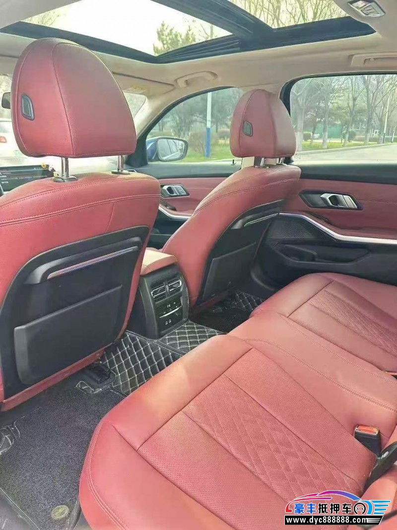 22年宝马3系轿车抵押车出售