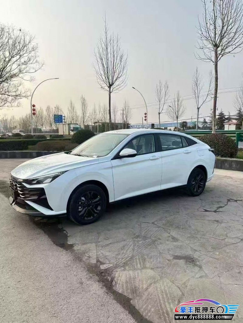 25年东风风神奕炫轿车抵押车出售