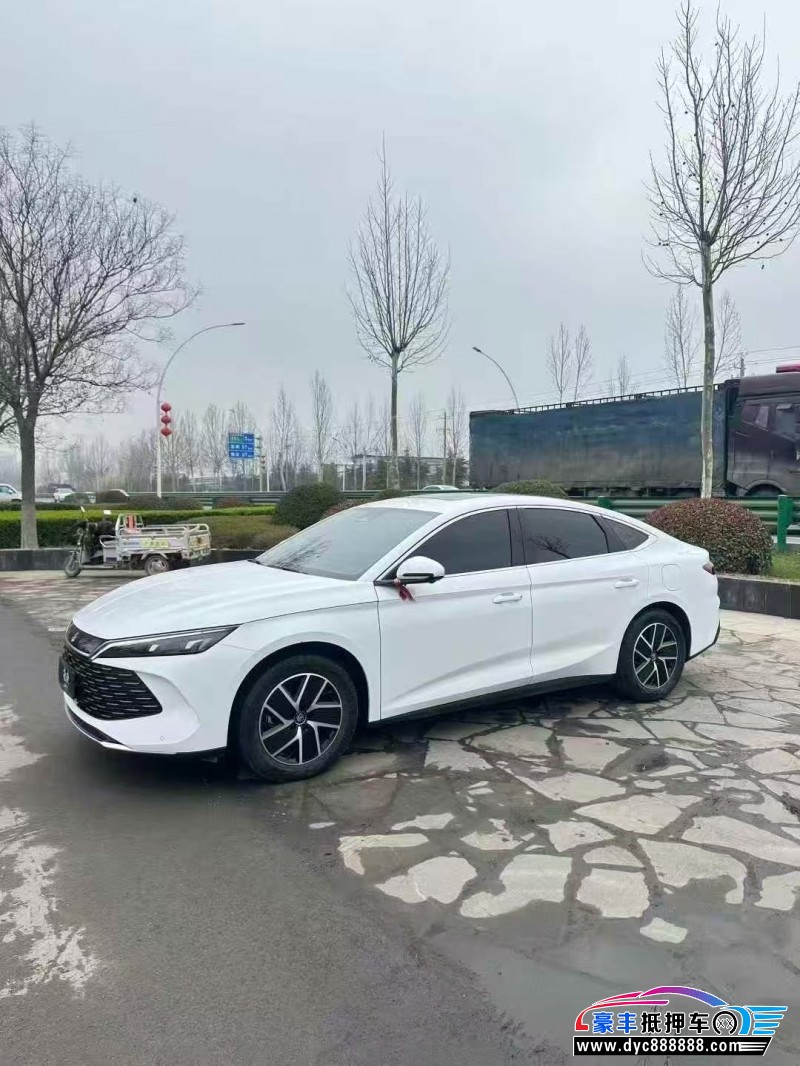 25年比亚迪秦轿车抵押车出售