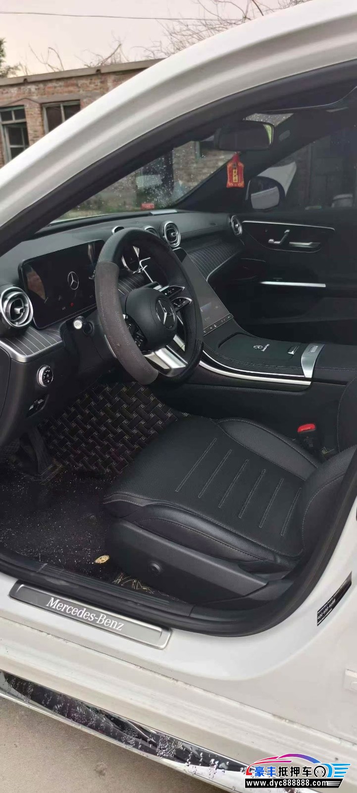 23年奔驰C轿车抵押车出售