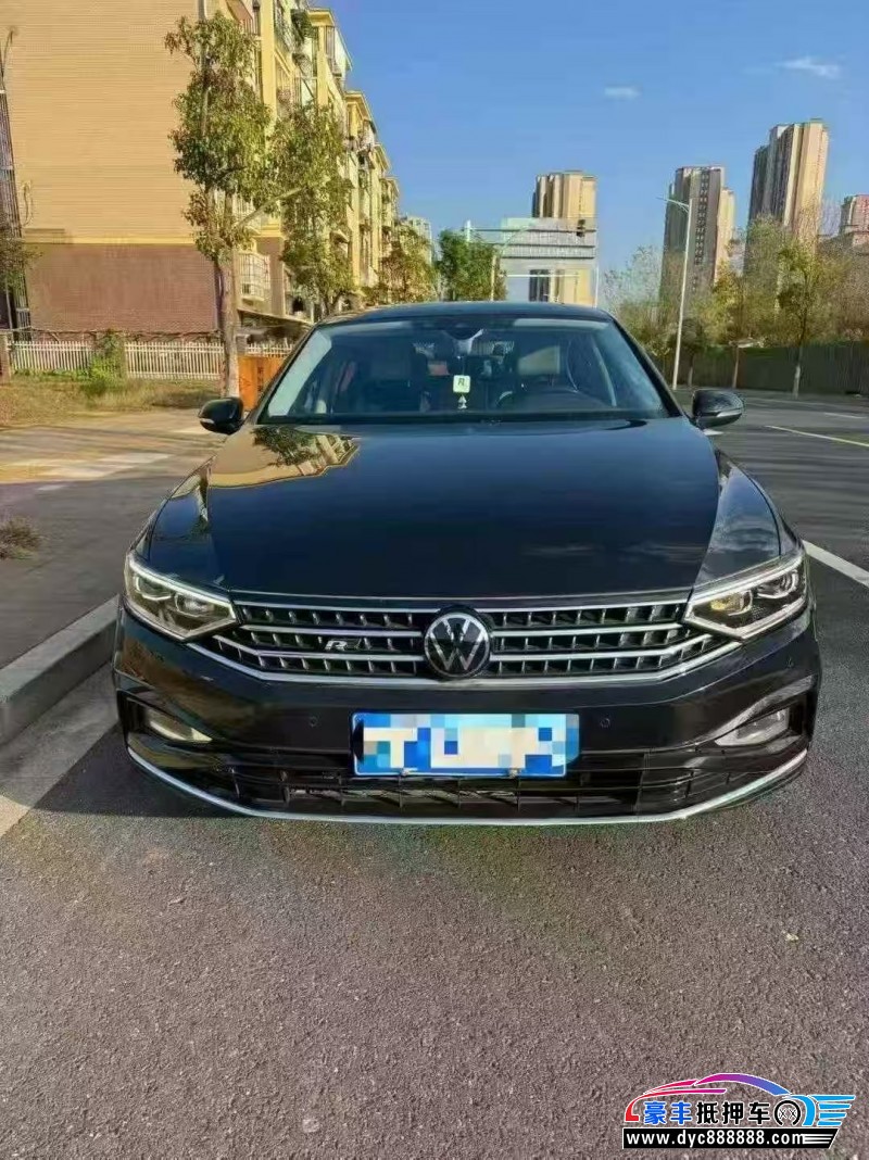 抵押车出售24年大众迈腾轿车