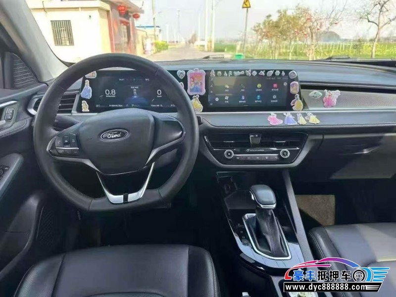 22年福特福睿斯轿车抵押车出售