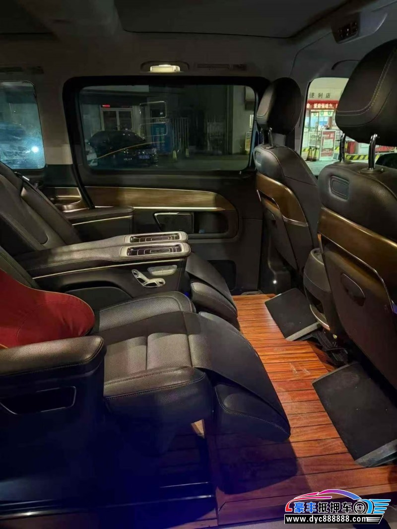 22年奔驰V轿车抵押车出售