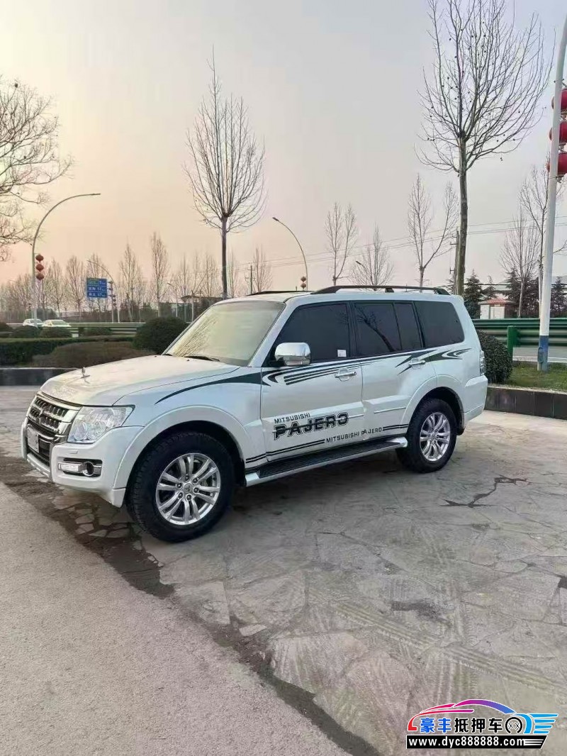 20年三菱帕杰罗轿车抵押车出售