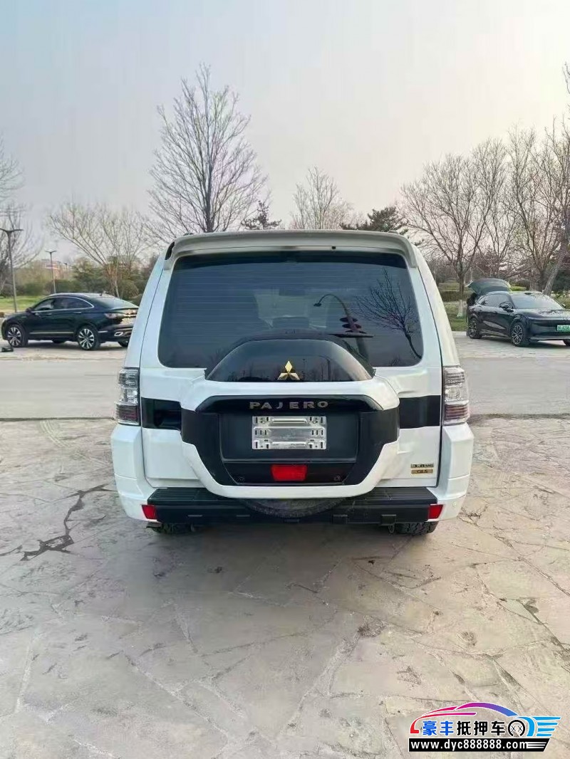 20年三菱帕杰罗轿车抵押车出售
