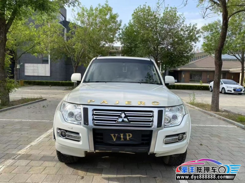 抵押车出售19年三菱帕杰罗SUV