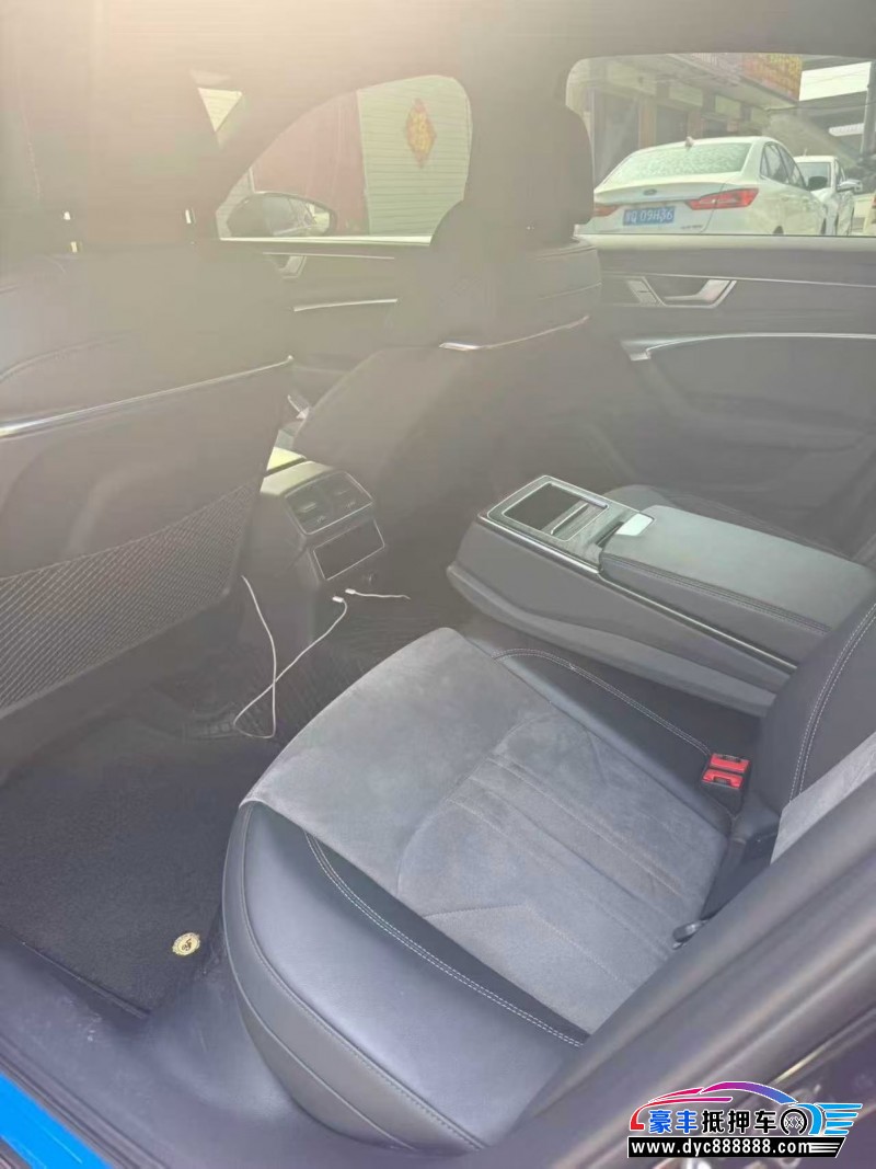 25年奥迪A6轿车抵押车出售