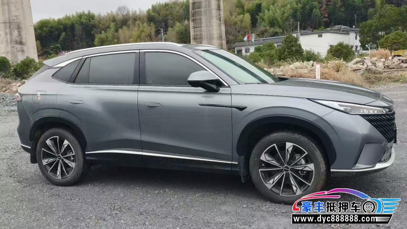 25年荣威RX5轿车抵押车出售