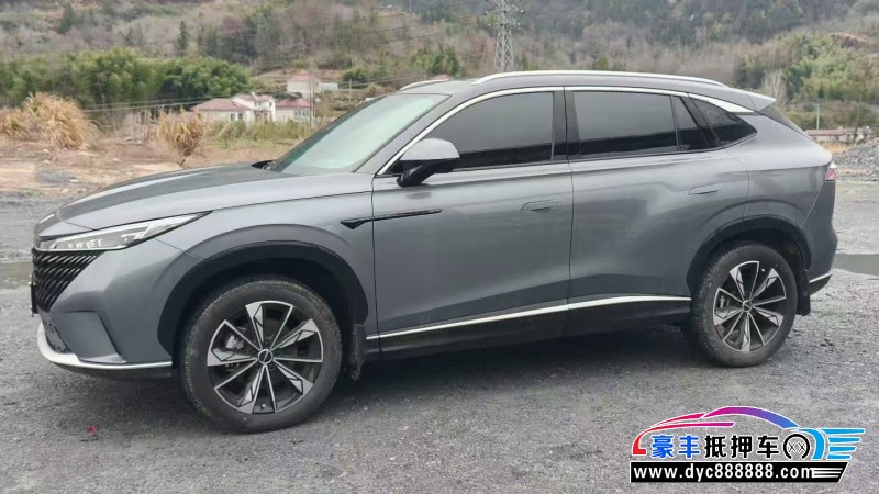 25年荣威RX5轿车抵押车出售