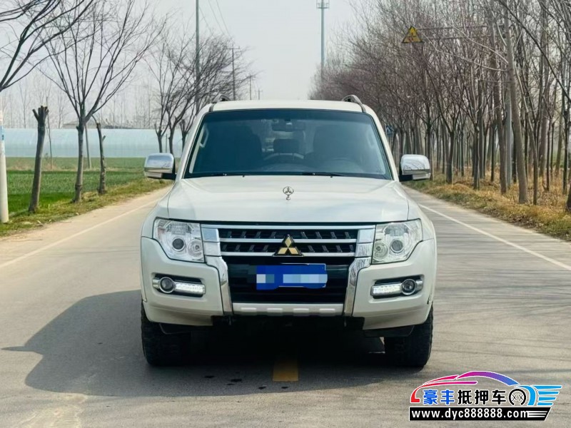 抵押车出售20年三菱帕杰罗SUV