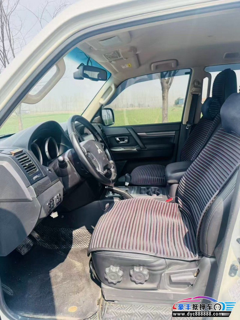 20年三菱帕杰罗SUV抵押车出售