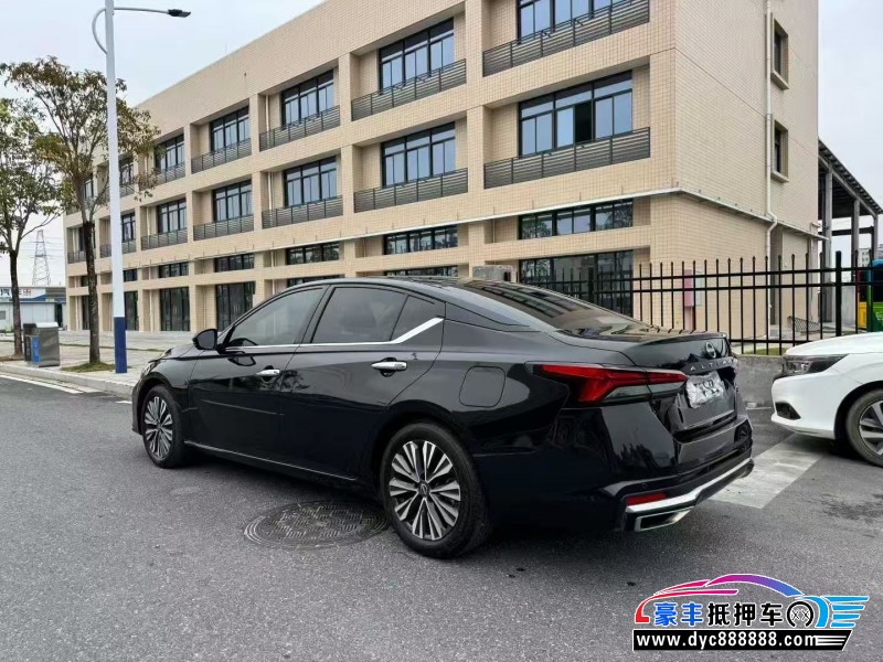 24年日产天籁轿车抵押车出售