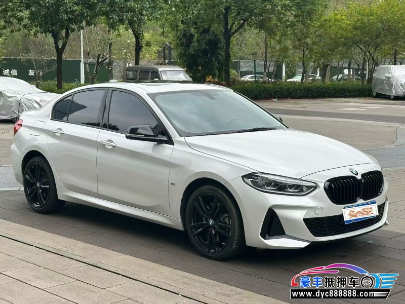 23年宝马1系轿车抵押车出售