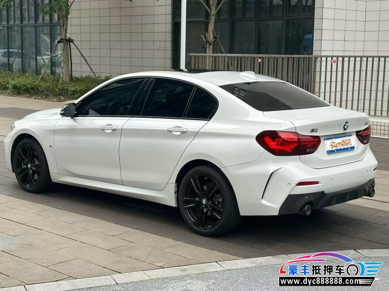 23年宝马1系轿车抵押车出售