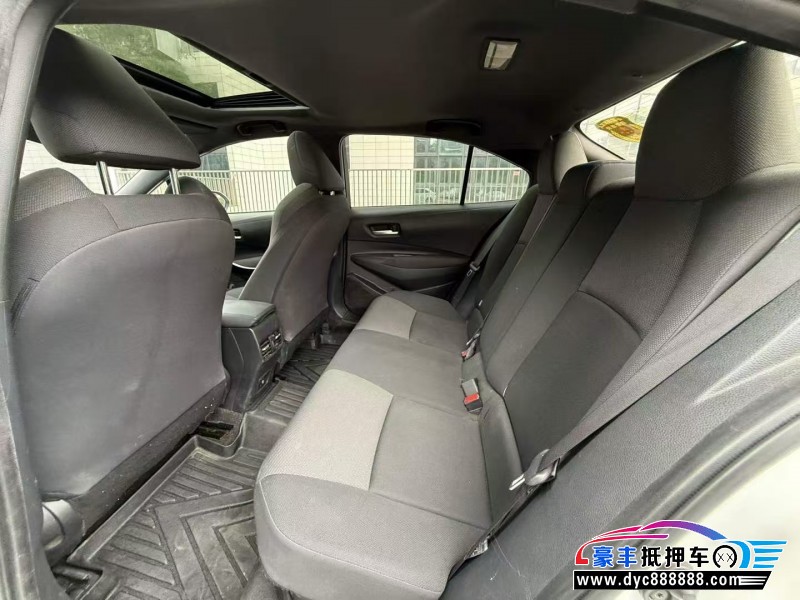 22年丰田雷凌轿车抵押车出售