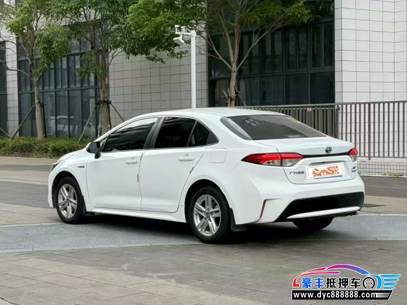 22年丰田雷凌轿车抵押车出售