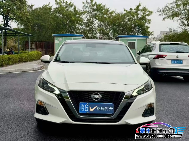21年日产天籁轿车抵押车出售