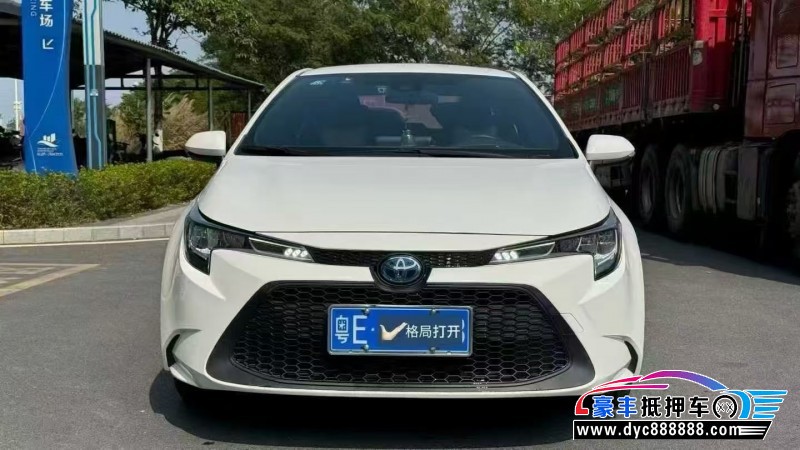 抵押车出售22年丰田雷凌轿车