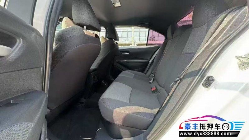 22年丰田雷凌轿车抵押车出售