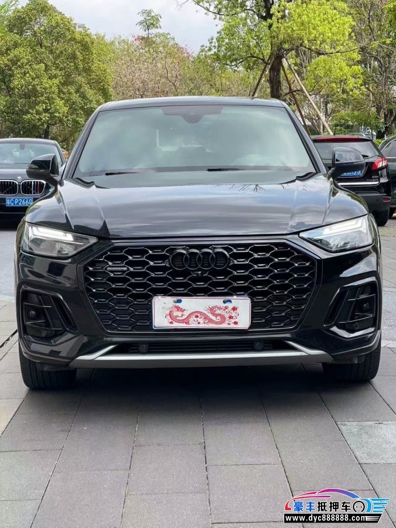 抵押车出售22年奥迪Q5轿车