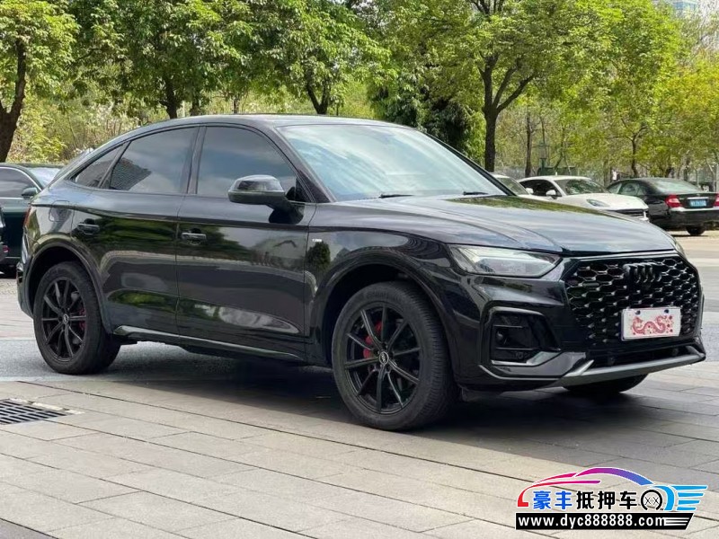 22年奥迪Q5轿车抵押车出售