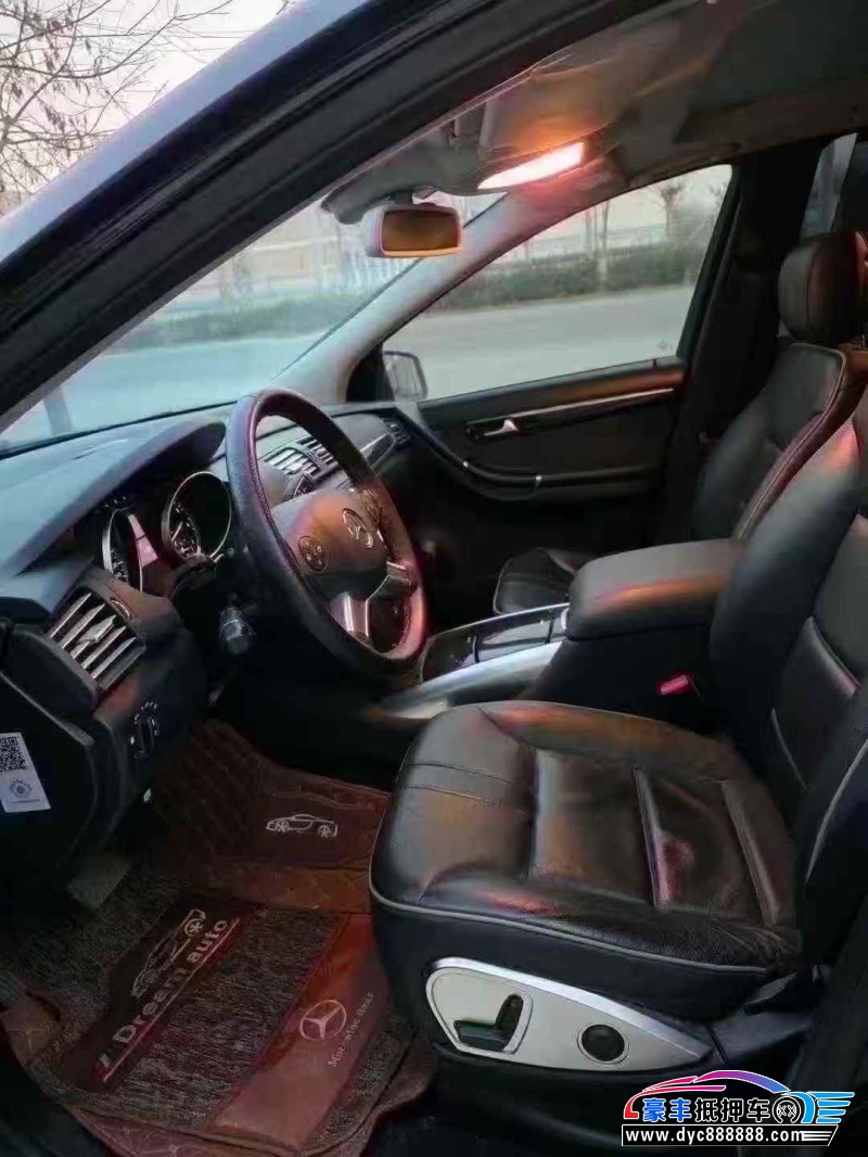 17年奔驰R轿车抵押车出售