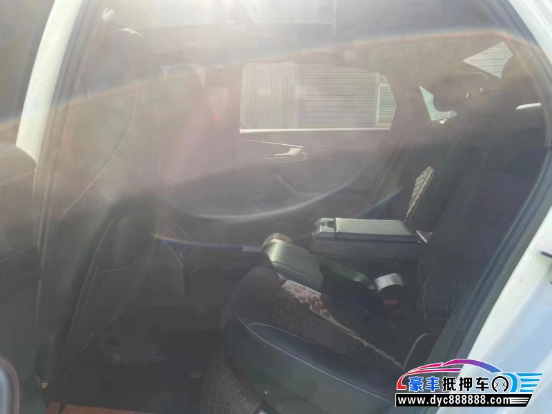 19年奥迪A4轿车抵押车出售