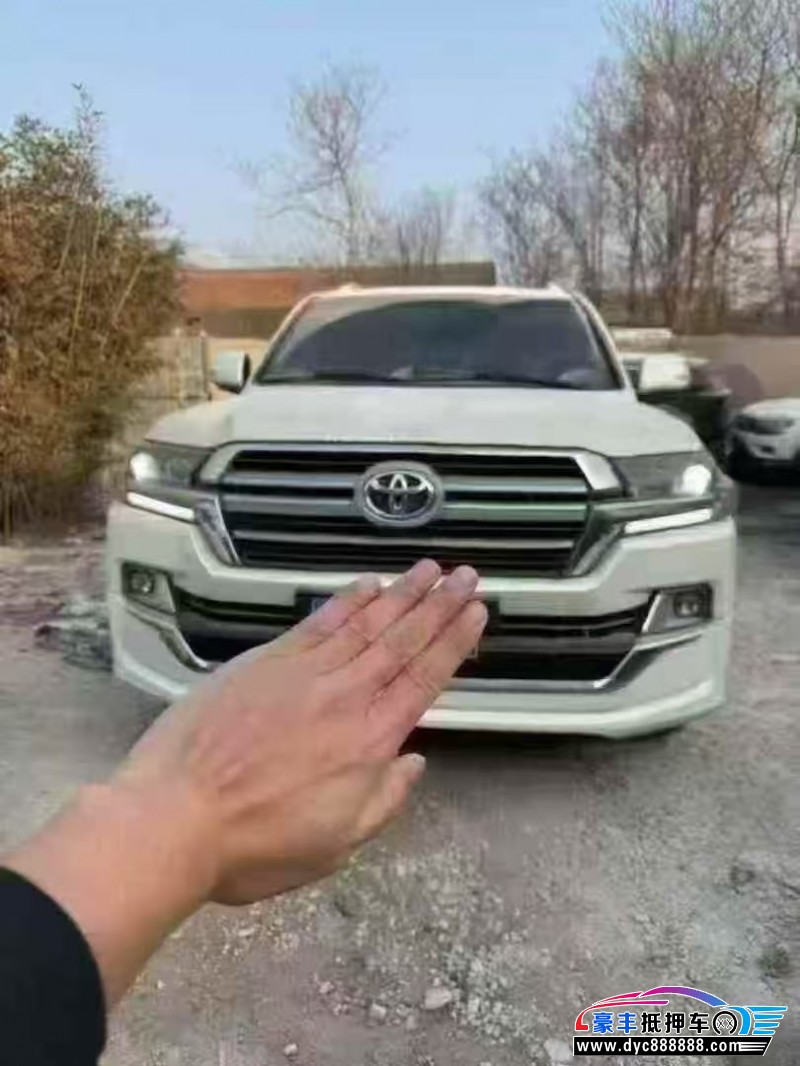 抵押车出售15年丰田兰德酷路泽（陆巡）轿车