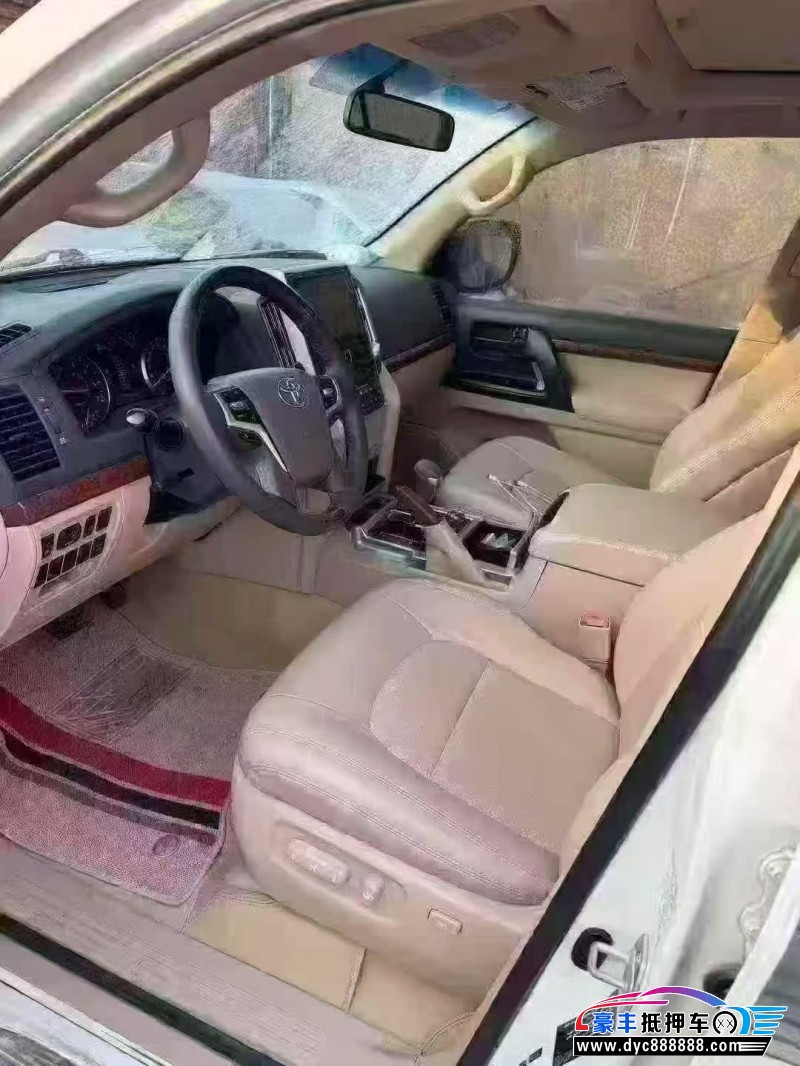 15年丰田兰德酷路泽（陆巡）轿车抵押车出售