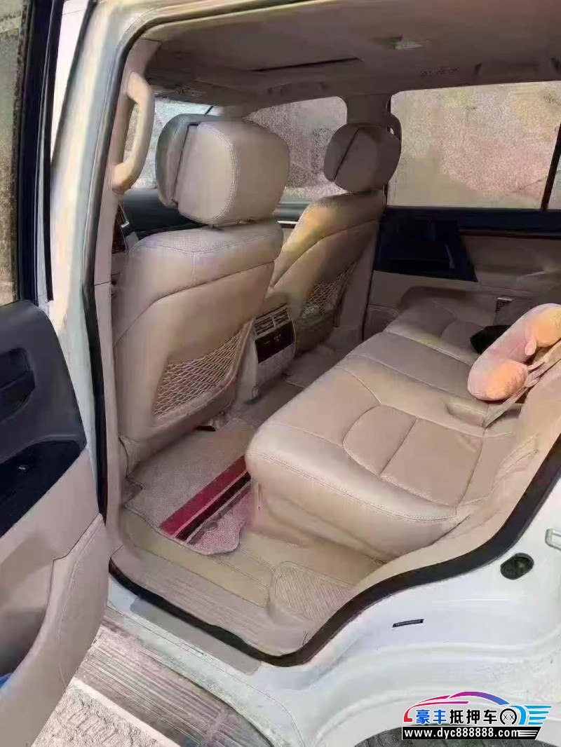 15年丰田兰德酷路泽（陆巡）轿车抵押车出售