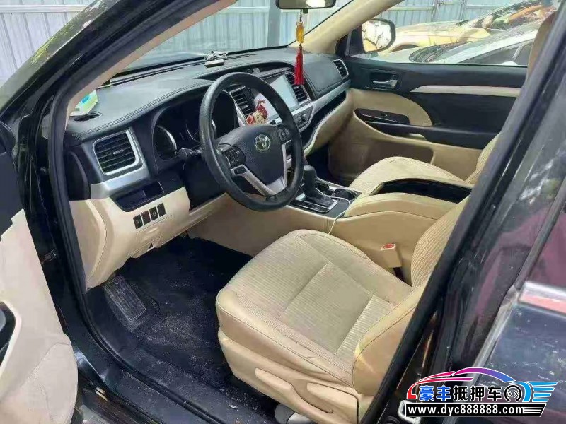 20年丰田汉兰达轿车抵押车出售