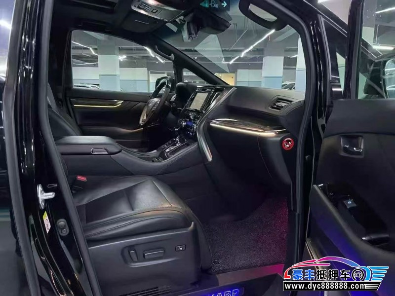 19年丰田埃尔法轿车抵押车出售