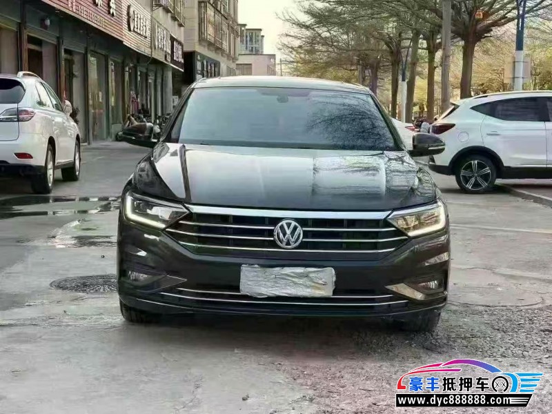 抵押车出售22年大众速腾轿车