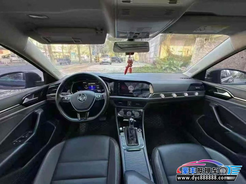 22年大众速腾轿车抵押车出售