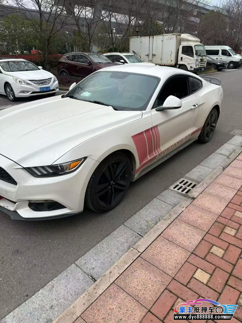 17年福特野马轿车抵押车出售